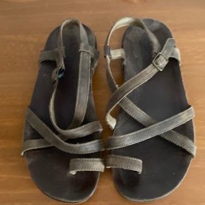 Chaco brown leather sandals size 7